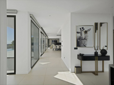 Вилла в продаже в Puerto del Almendro, Бенахавис