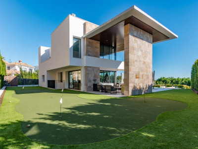 Вилла в продаже в Puerto del Almendro, Бенахавис