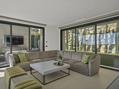 Вилла в продаже в Puerto del Almendro, Бенахавис