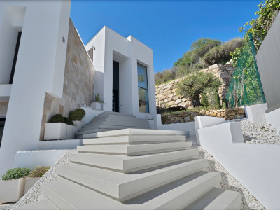 Вилла в продаже в Puerto del Almendro, Бенахавис