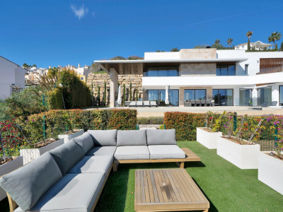 Вилла в продаже в Puerto del Almendro, Бенахавис