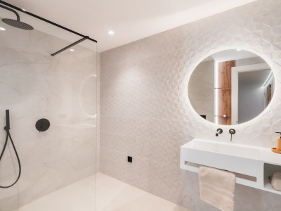 Apartamento en venta en Las Brisas, Nueva Andalucia
