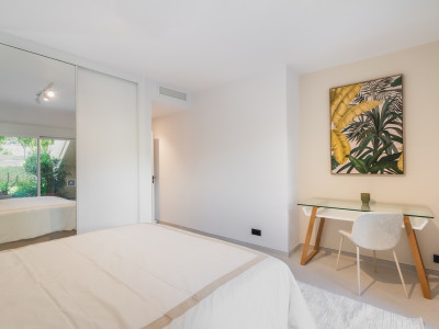 Apartamento en venta en Las Brisas, Nueva Andalucia