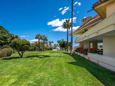 Apartamento en venta en Las Brisas, Nueva Andalucia