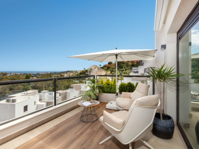 Ático en venta en Aloha Lake Village, Nueva Andalucia