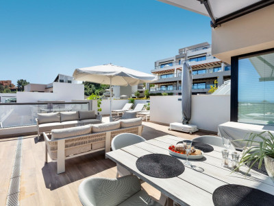 Ático en venta en Aloha Lake Village, Nueva Andalucia