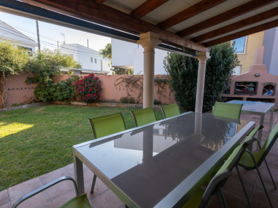 Villa zum Verkauf in Las Petunias, San Pedro de Alcantara