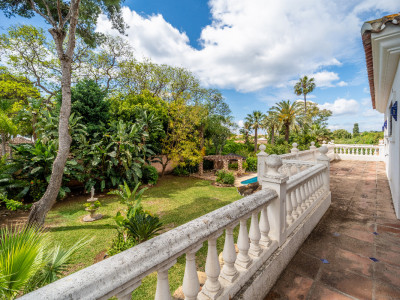 Villa for sale in Paraiso Barronal, Estepona