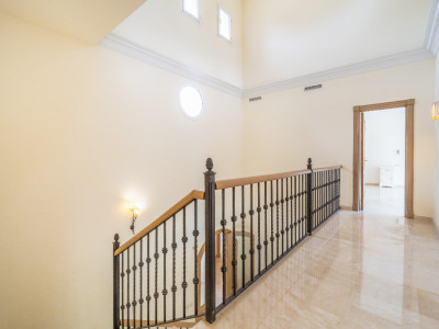 Villa for sale in Paraiso Barronal, Estepona