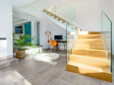 Villa for sale in Nueva Andalucia