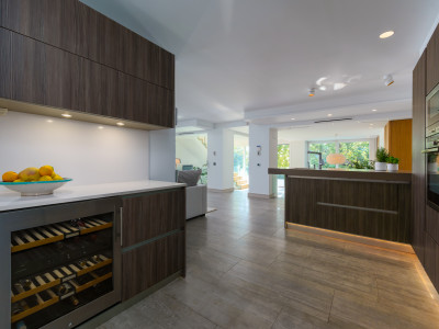 Villa for sale in Nueva Andalucia