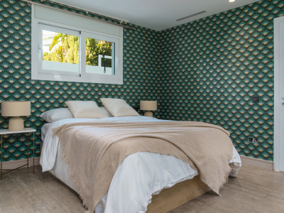 Villa for sale in Nueva Andalucia