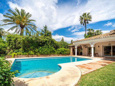 Villa for sale in Paraiso Barronal, Estepona