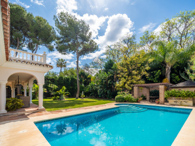 Villa for sale in Paraiso Barronal, Estepona
