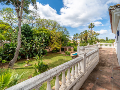 Villa for sale in Paraiso Barronal, Estepona