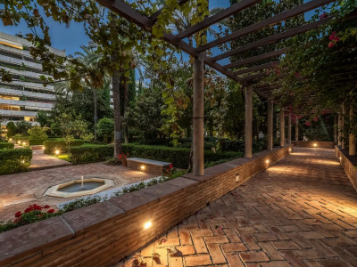 Apartamento en venta en Don Gonzalo, Marbella
