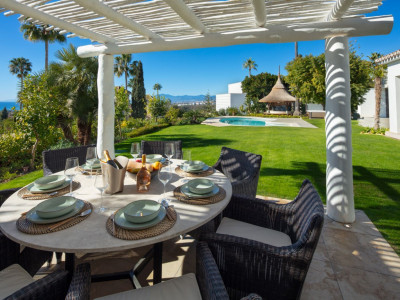 Villa for sale in El Rosario, Marbella East