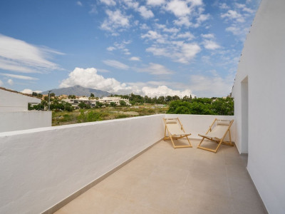 Villa zum Verkauf in Altos del Rodeo, Nueva Andalucia