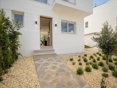 Villa zum Verkauf in Altos del Rodeo, Nueva Andalucia