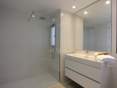Ático en venta en Selwo, Estepona