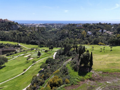 Grundstück zum Verkauf in Los Arqueros, Benahavis