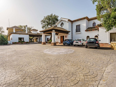 Finca à vendre à La Mairena, Marbella Est