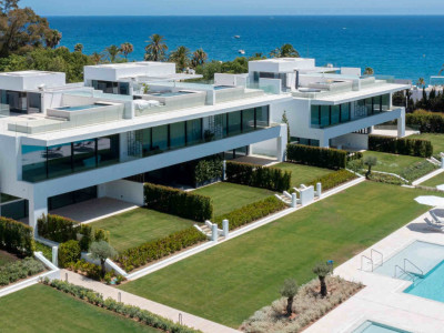 Semi Detached Villa for sale in Marbella Golden Mile