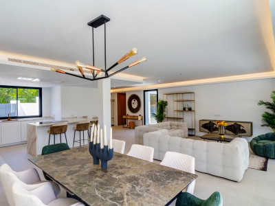 Villa zum Verkauf in Elviria, Marbella Ost