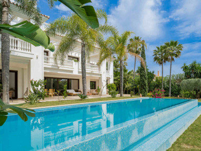 Villa for sale in Casasola, Estepona