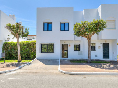 Town House for sale in San Pedro Playa, San Pedro de Alcantara