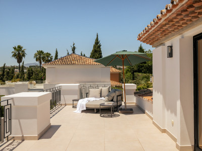 Вилла в продаже в Los Naranjos Golf, Новая Андалусия