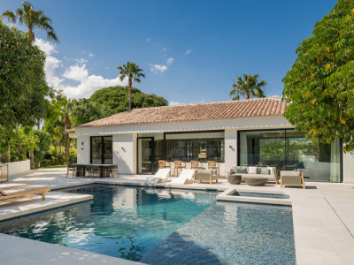 Вилла в продаже в Las Brisas, Новая Андалусия