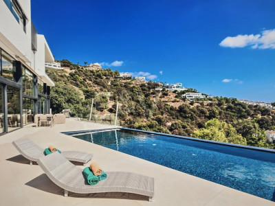 Вилла в продаже в Los Altos de los Monteros, Восточная Марбелья