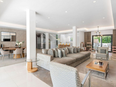 Вилла в продаже в La Quinta, Бенахавис