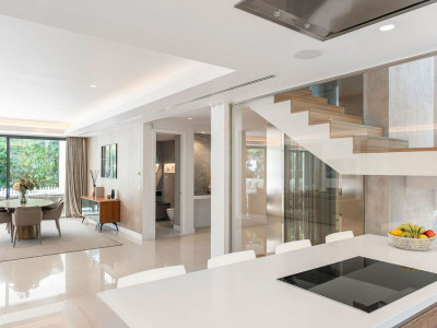 Вилла в продаже в La Quinta, Бенахавис