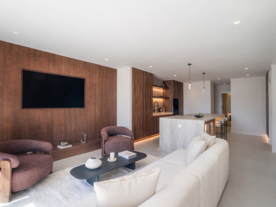 Zweistöckiges Penthouse zum Verkauf in Alminar de Marbella, Nueva Andalucia