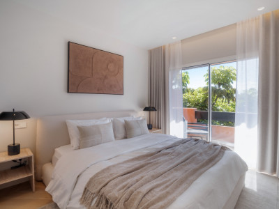 Zweistöckiges Penthouse zum Verkauf in Alminar de Marbella, Nueva Andalucia