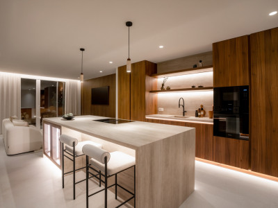 Zweistöckiges Penthouse zum Verkauf in Alminar de Marbella, Nueva Andalucia