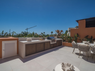 Zweistöckiges Penthouse zum Verkauf in Alminar de Marbella, Nueva Andalucia