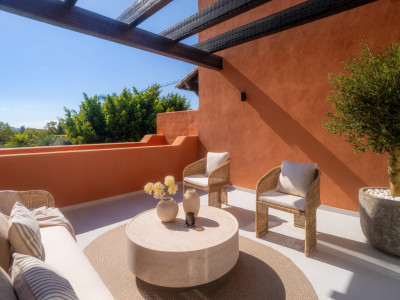 Zweistöckiges Penthouse zum Verkauf in Alminar de Marbella, Nueva Andalucia