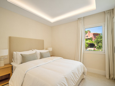 Town House for sale in Benahavis