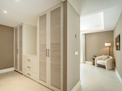 Town House for sale in Benahavis