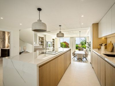 Town House for sale in Benahavis