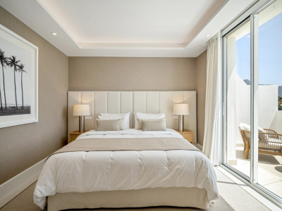 Town House for sale in Benahavis