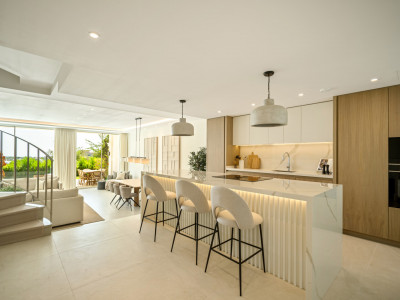 Town House for sale in Benahavis