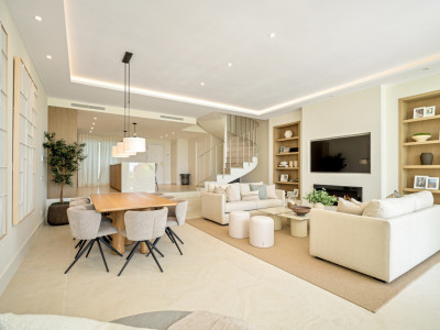 Town House for sale in Benahavis