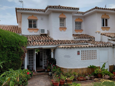 Reihenhaus zum Verkauf in El Paraiso, Estepona