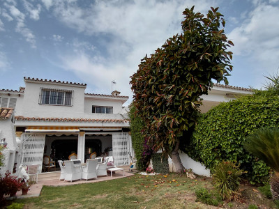 Reihenhaus zum Verkauf in El Paraiso, Estepona