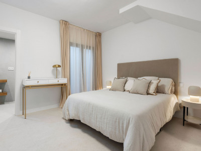 Town House for sale in Nueva Andalucia