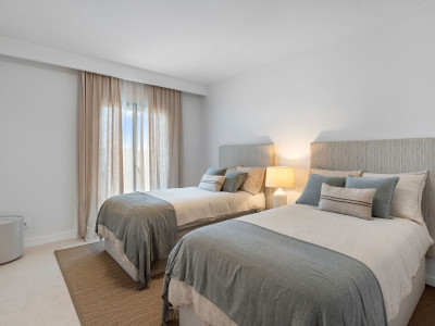 Town House for sale in Nueva Andalucia